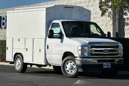 2026 Ford E-Series Cutaway Base
