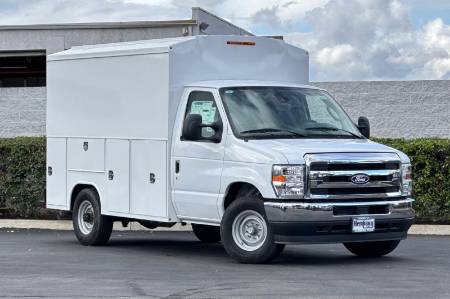 2026 Ford E-Series Cutaway Base