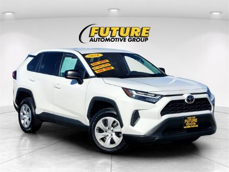 2024 Toyota RAV4 LE