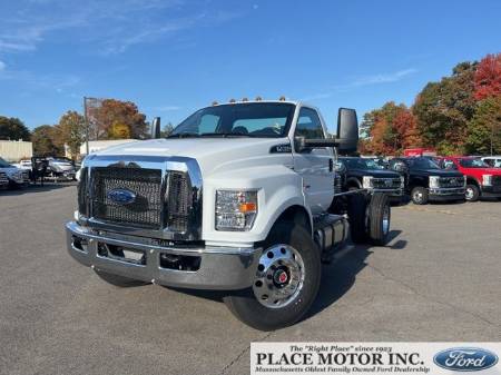 2025 Ford F-750SD Base