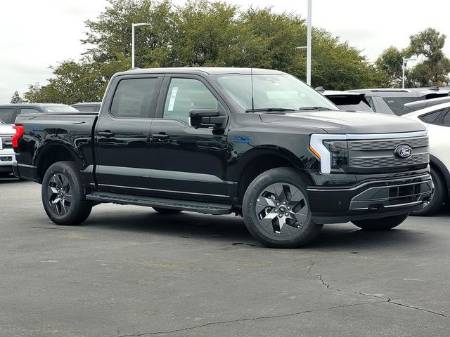 2025 Ford F-150 Lightning LARIAT