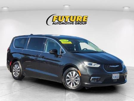 2023 Chrysler Pacifica Hybrid Touring L