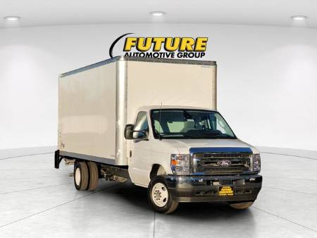 2026 Ford E-450SD Base