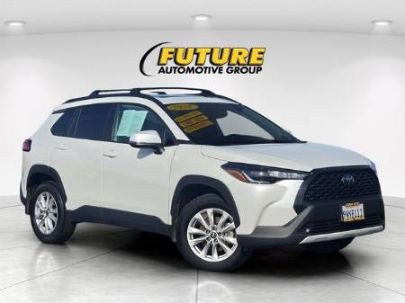 2024 Toyota Corolla Cross LE