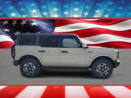 2026 Ford Bronco Outer Banks