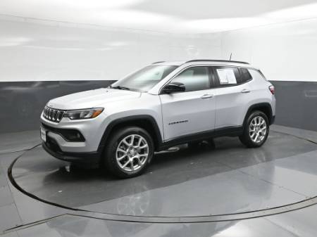 2024 Jeep Compass Latitude LUX