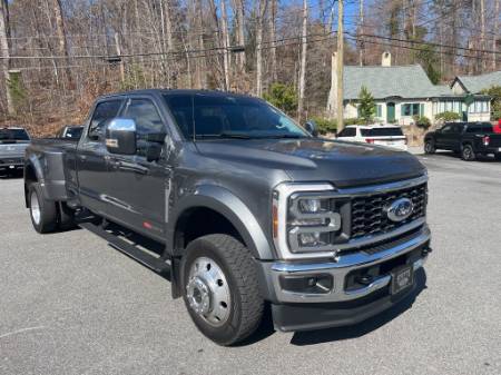 2025 Ford F-450SD LARIAT