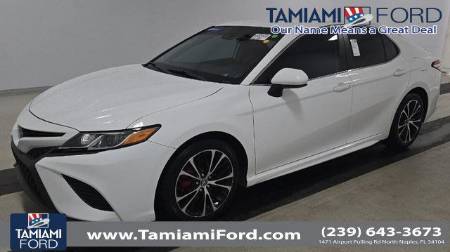 2020 Toyota Camry SE