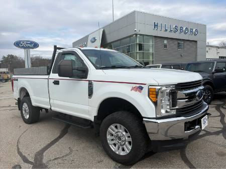 2017 Ford Super Duty F-350 SRW Pickup XL