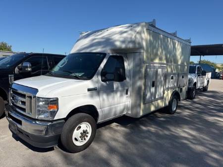 2023 Ford E-450SD Base