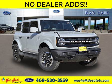 2026 Ford Bronco Outer Banks