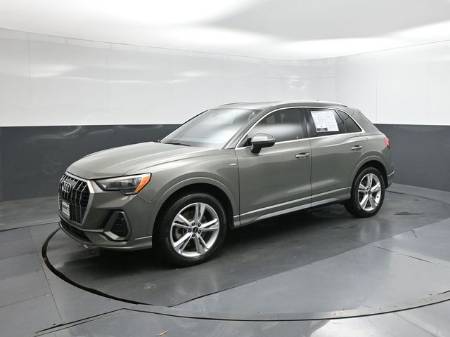 2022 Audi Q3 Premium