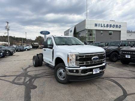 2026 Ford Super Duty F-350 DRW XL