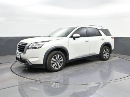 2022 Nissan Pathfinder SL