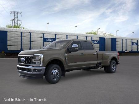 2026 Ford Super Duty F-350 DRW LARIAT