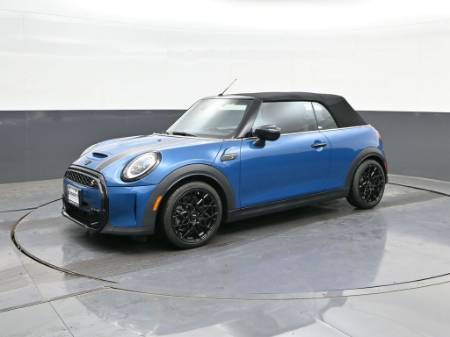2023 Mini Convertible Signature