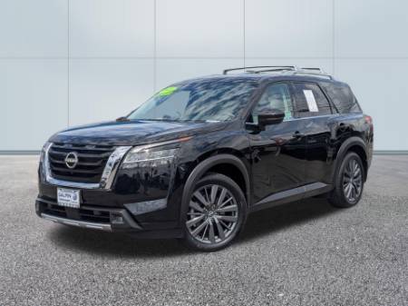 2022 Nissan Pathfinder SL 2WD