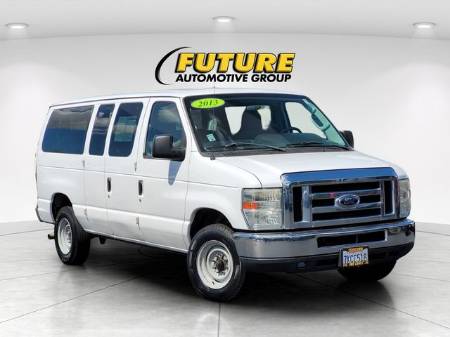 2013 Ford E-350SD XLT