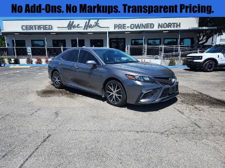 2022 Toyota Camry SE