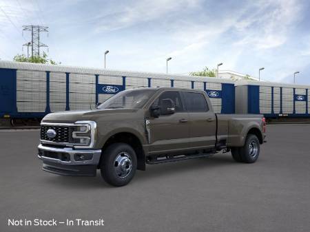 2026 Ford Super Duty F-350 DRW LARIAT