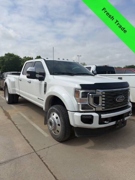 2022 Ford F-450SD Platinum