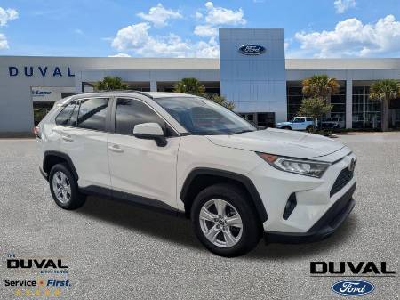 2020 Toyota RAV4 XLE