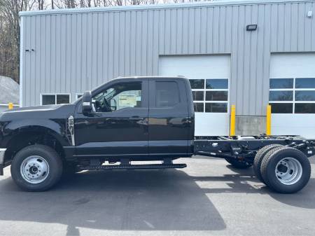 2026 Ford Super Duty F-350 DRW XL