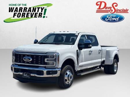 2026 Ford Super Duty F-350 DRW LARIAT 4WD Crew Cab 8' Box
