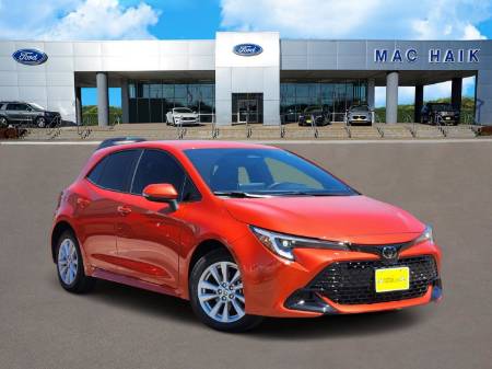 2025 Toyota Corolla Hatchback SE