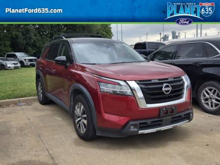2022 Nissan Pathfinder SL