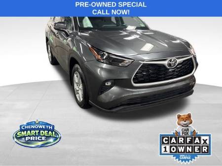 2022 Toyota Highlander LE