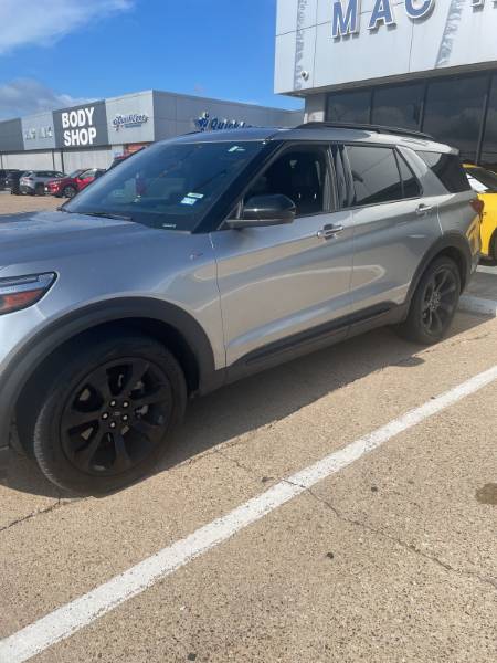 2024 Ford Explorer ST-Line