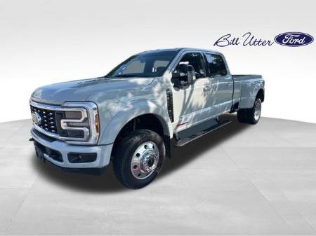 2025 Ford F-450SD Platinum