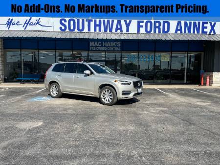 2016 Volvo XC90 T6 Momentum