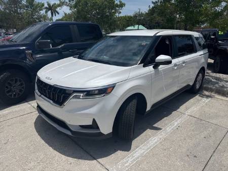 2024 Kia Carnival LX