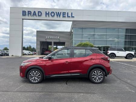 2023 Nissan Kicks SR