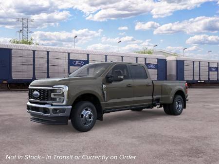 2026 Ford Super Duty F-350 DRW LARIAT