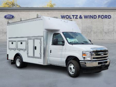 2027 Ford E-450 Workport Base