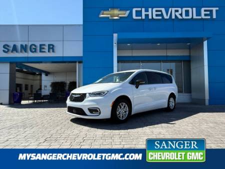 2025 Chrysler Pacifica Select