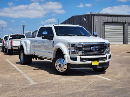 2022 Ford F-450SD Platinum