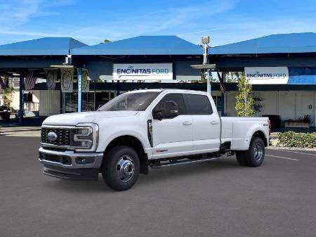 2026 Ford Super Duty F-350 DRW LARIAT