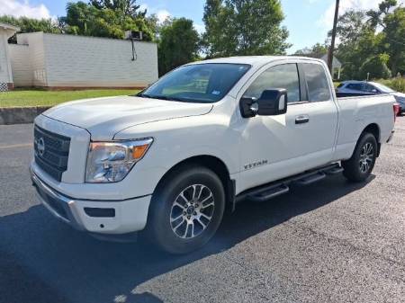 2024 Nissan Titan SV