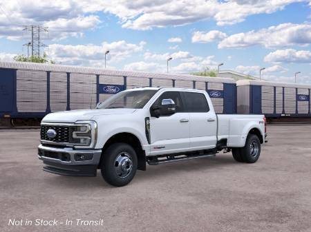 2026 Ford Super Duty F-350 DRW LARIAT