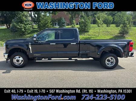 2026 Ford Super Duty F-350 DRW LARIAT