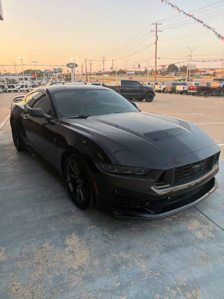 2026 Ford Mustang Dark Horse