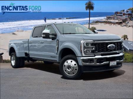 2025 Ford Super Duty F-450 DRW LARIAT