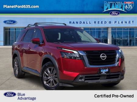 2023 Nissan Pathfinder SV