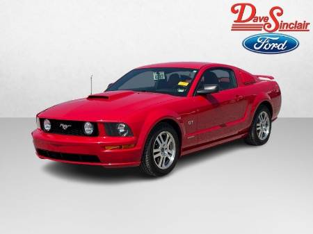 2005 Ford Mustang GT Deluxe