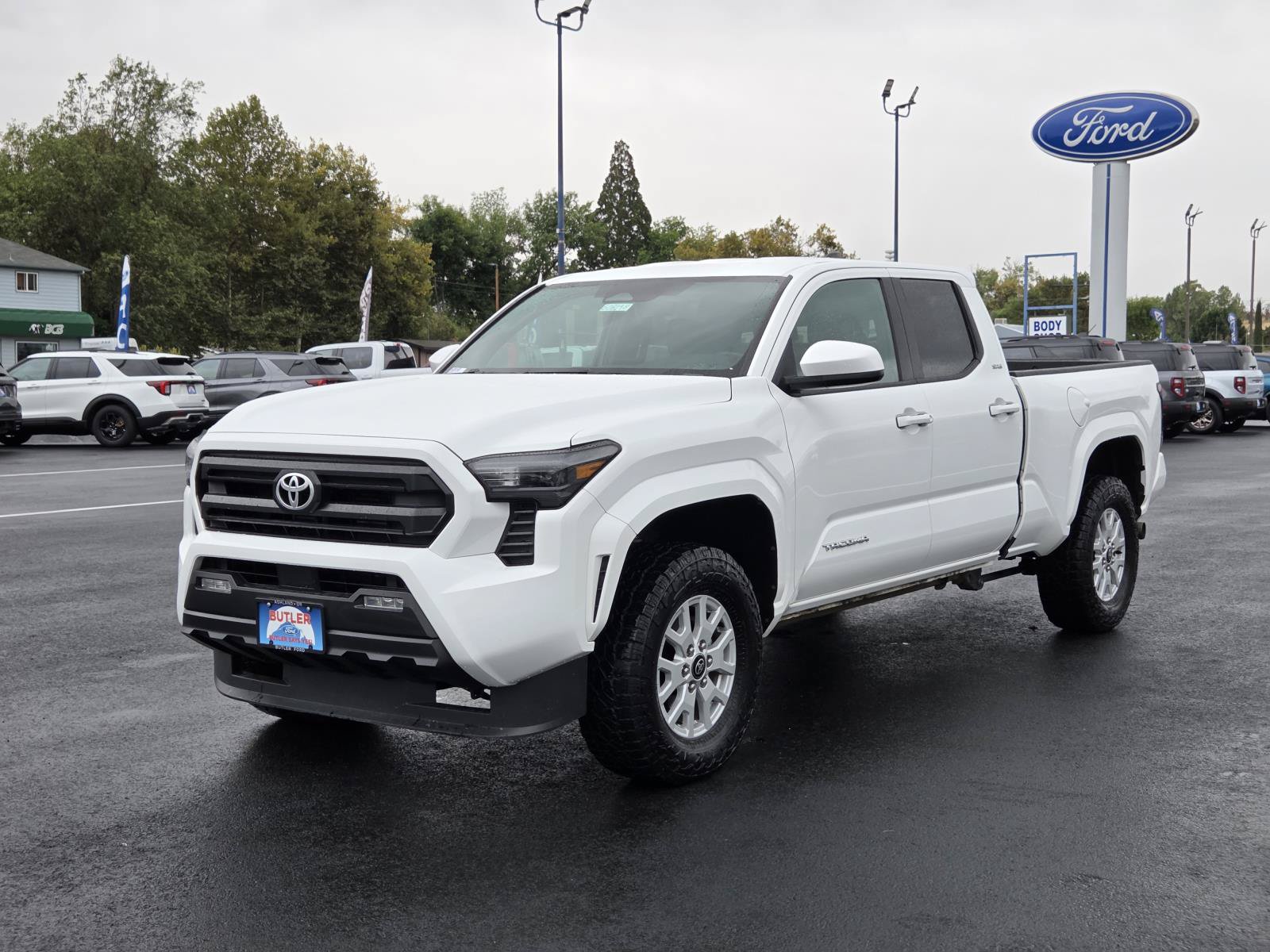 Used 2025 Toyota Tacoma 4WD SR5