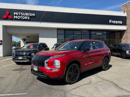 2026 Mitsubishi Outlander LE